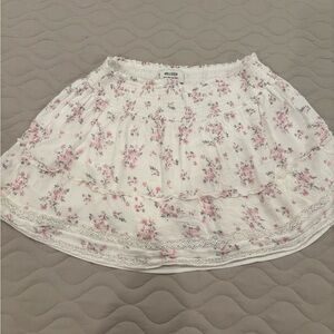 Hollister White and Pink Floral Mini Skirt